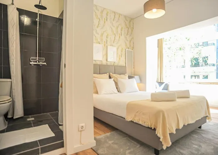 My Fair - Downtown Near Marques De Pombal Lisbona